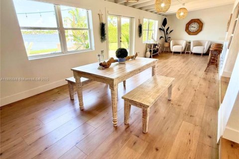 Villa ou maison à vendre à Hialeah, Floride: 4 chambres, 184.69 m2 № 1947703 - photo 15