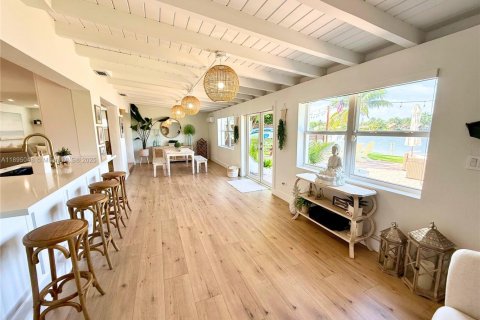 Villa ou maison à vendre à Hialeah, Floride: 4 chambres, 184.69 m2 № 1947703 - photo 13