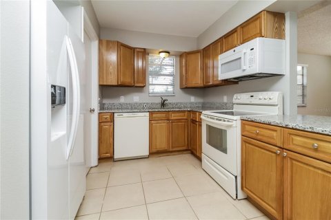 Casa en alquiler en Deltona, Florida, 3 dormitorios, 136.75 m2 № 1910141 - foto 4