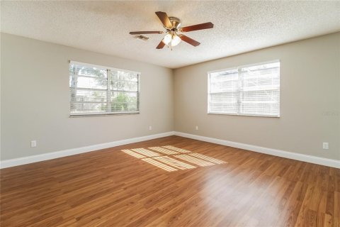Casa en alquiler en Deltona, Florida, 3 dormitorios, 136.75 m2 № 1910141 - foto 6