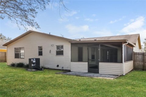 Casa en alquiler en Deltona, Florida, 3 dormitorios, 136.75 m2 № 1910141 - foto 15