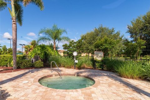 Condominio en alquiler en Bradenton, Florida, 2 dormitorios, 107.4 m2 № 232419 - foto 21