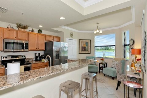 Condominio en alquiler en Bradenton, Florida, 2 dormitorios, 107.4 m2 № 232419 - foto 4