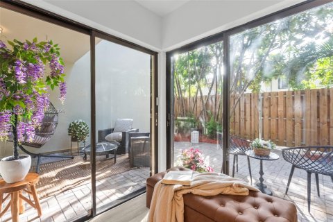 Touwnhouse à vendre à Fort Lauderdale, Floride: 3 chambres, 134.89 m2 № 2001183 - photo 16