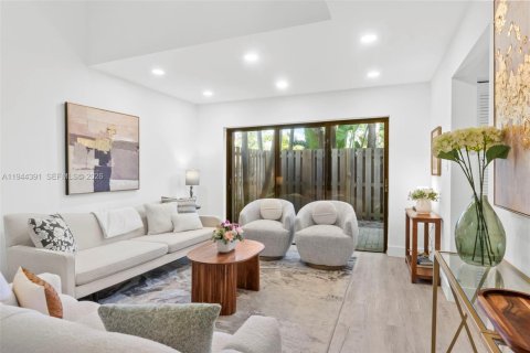Touwnhouse à vendre à Fort Lauderdale, Floride: 3 chambres, 134.89 m2 № 2001183 - photo 3