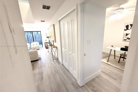 Touwnhouse à vendre à Fort Lauderdale, Floride: 3 chambres, 134.89 m2 № 2001183 - photo 20