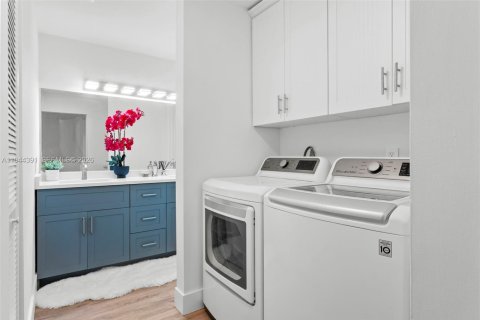 Touwnhouse à vendre à Fort Lauderdale, Floride: 3 chambres, 134.89 m2 № 2001183 - photo 30