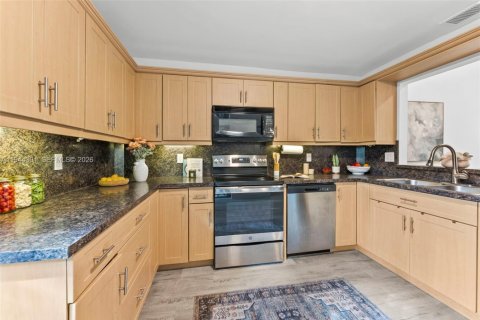 Touwnhouse à vendre à Fort Lauderdale, Floride: 3 chambres, 134.89 m2 № 2001183 - photo 14