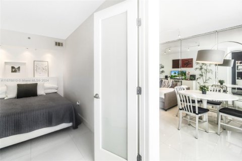 Condominio en venta en Miami Beach, Florida, 1 dormitorio, 51.1 m2 № 1729751 - foto 10