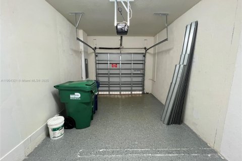 Townhouse in Miami Lakes, Florida 3 bedrooms, 147.34 sq.m. № 1955893 - photo 26