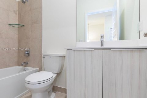 Townhouse in Miami Lakes, Florida 3 bedrooms, 147.34 sq.m. № 1955893 - photo 25