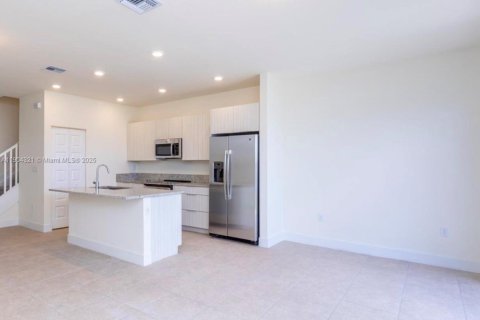 Townhouse in Miami Lakes, Florida 3 bedrooms, 147.34 sq.m. № 1955893 - photo 19