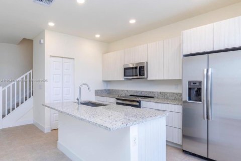 Townhouse in Miami Lakes, Florida 3 bedrooms, 147.34 sq.m. № 1955893 - photo 22