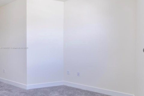 Townhouse in Miami Lakes, Florida 3 bedrooms, 147.34 sq.m. № 1955893 - photo 6