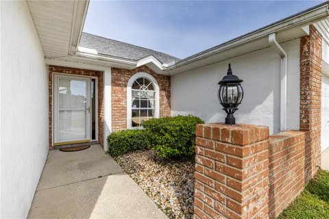 Duplex in Tavares, Florida 3 bedrooms, 123.37 sq.m. № 1918224 - photo 8