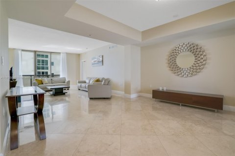 Condo in Sunny Isles Beach, Florida, 2 bedrooms  № 1794701 - photo 5