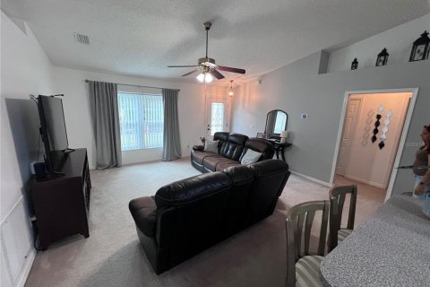 Casa en venta en Deltona, Florida, 3 dormitorios, 112.04 m2 № 2296711 - foto 3