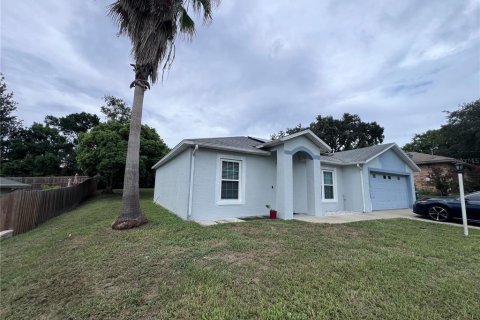 Villa ou maison à Deltona, Floride 3 chambres, 112.04 m2 № 2296711