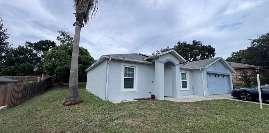 Casa en Deltona, Florida 3 dormitorios, 112.04 m2 № 2296711