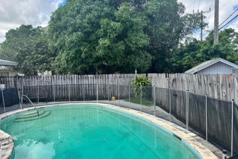 Commercial property in Oakland Park, Florida 206.34 sq.m. № 1948976 - photo 13