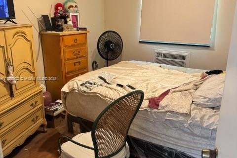 Commercial property in Oakland Park, Florida 206.34 sq.m. № 1948976 - photo 30