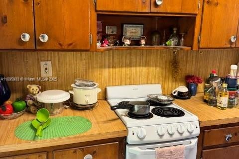 Commercial property in Oakland Park, Florida 206.34 sq.m. № 1948976 - photo 27