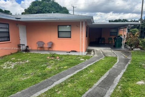 Commercial property in Oakland Park, Florida 206.34 sq.m. № 1948976 - photo 3