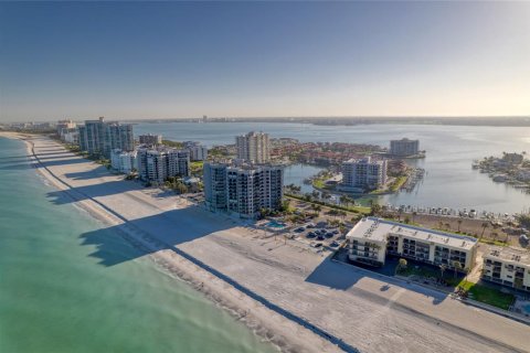 Condo in Clearwater, Florida, 2 bedrooms  № 2142359 - photo 23
