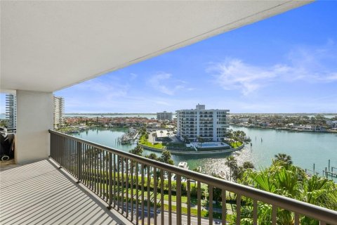 Condo in Clearwater, Florida, 2 bedrooms  № 2142359 - photo 13