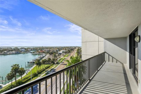 Condo in Clearwater, Florida, 2 bedrooms  № 2142359 - photo 25