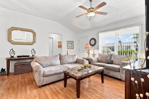 House in The Villages, Florida 3 bedrooms, 129.32 sq.m. № 2295087 - photo 7