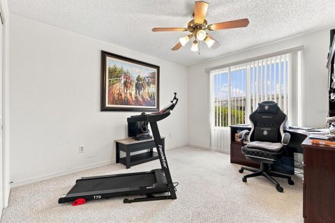 House in The Villages, Florida 3 bedrooms, 129.32 sq.m. № 2295087 - photo 20
