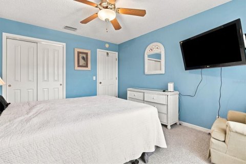 House in The Villages, Florida 3 bedrooms, 129.32 sq.m. № 2295087 - photo 24