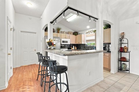 House in The Villages, Florida 3 bedrooms, 129.32 sq.m. № 2295087 - photo 10