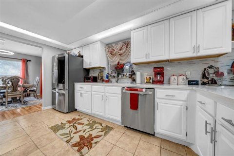 House in Hudson, Florida 4 bedrooms, 272.48 sq.m. № 1812586 - photo 20