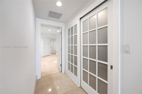 Снять в аренду кондоминиум в Авентура, Флорида 3 спальни, 303.23м2, № 2078954 - фото 28