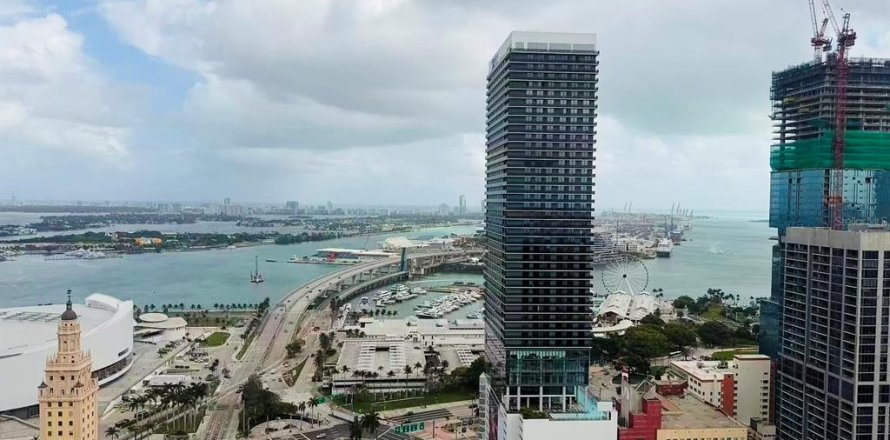 Condo in Miami, Florida, 1 bedroom  № 2211885