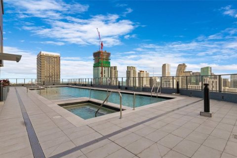 Condo in Miami, Florida, 1 bedroom  № 2211885 - photo 30