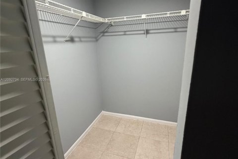 Copropriété à louer à Tamarac, Floride: 2 chambres, 88.16 m2 № 2377153 - photo 14