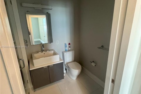 Condo in Miami Beach, Florida, 2 bedrooms  № 1685952 - photo 26