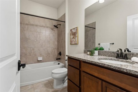 House in Wesley Chapel, Florida 4 bedrooms, 247.31 sq.m. № 2393420 - photo 20