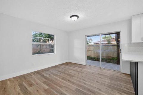Casa en venta en Valrico, Florida, 3 dormitorios, 135.27 m2 № 1898978 - foto 10