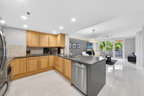 Купить кондоминиум в Майами-Бич, Флорида 2 спальни, 96.34м2, № 1982067 - фото 3