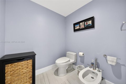 Купить кондоминиум в Майами-Бич, Флорида 2 спальни, 96.34м2, № 1982067 - фото 18