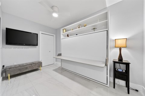 Купить кондоминиум в Майами-Бич, Флорида 2 спальни, 96.34м2, № 1982067 - фото 20