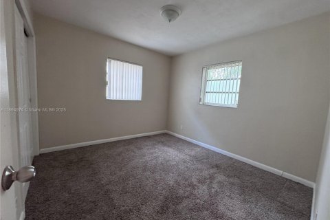 Casa en venta en Pembroke Pines, Florida, 3 dormitorios, 125.6 m2 № 1893235 - foto 7