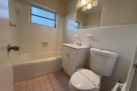 Casa en venta en Pembroke Pines, Florida, 3 dormitorios, 125.6 m2 № 1893235 - foto 6