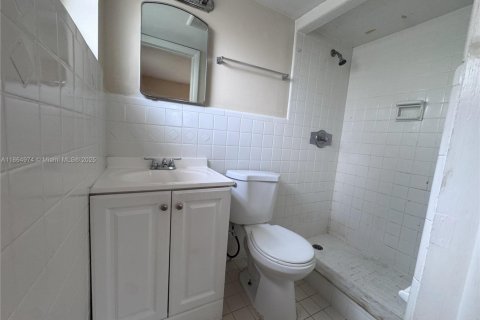 Casa en venta en Pembroke Pines, Florida, 3 dormitorios, 125.6 m2 № 1893235 - foto 4