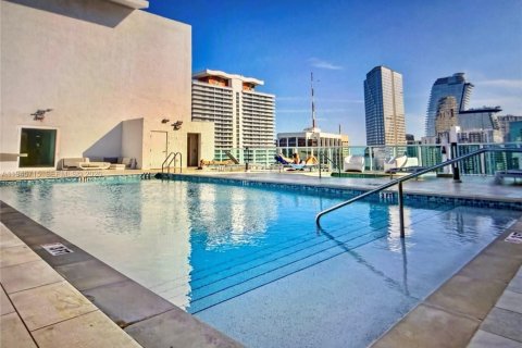 Condo in Miami, Florida, 1 bedroom  № 2060543 - photo 10