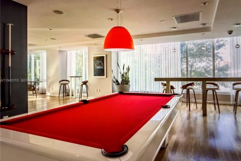 Condo in Miami, Florida, 1 bedroom  № 2060543 - photo 9